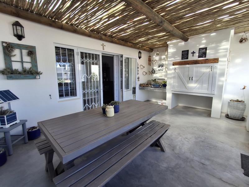 3 Bedroom Property for Sale in Britannia Bay Western Cape